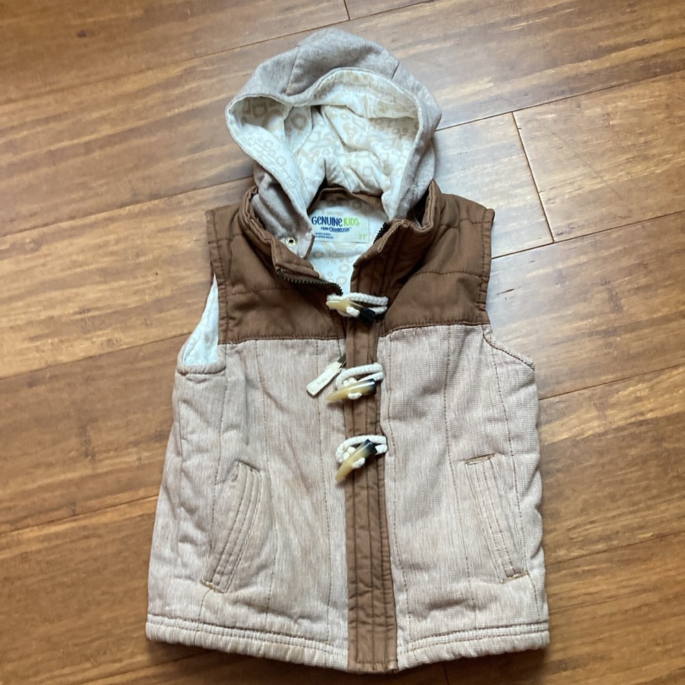 Genuine kids, Oshkosh Zip Up Toggle Detachable Hoodie Lined Vest 3T